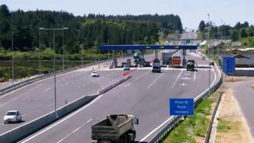 Restablecieron tránsito en rutas clave del Biobío tras incendios forestales