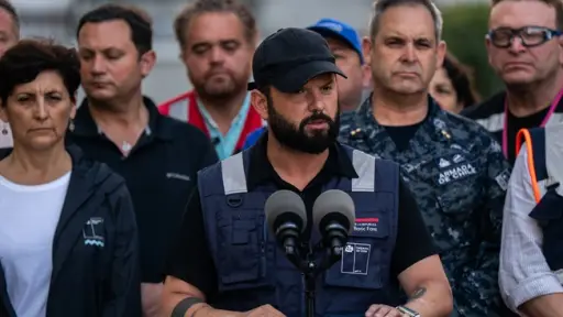 Boric destaca desempeño nocturno en incendios forestales y anuncia que se evalúa duelo nacional