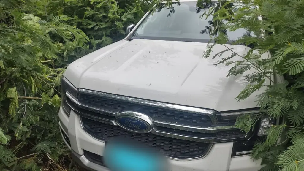 La camioneta se encontraba oculta en una zona boscosa de la comuna de Los Sauces., PDI Araucanía