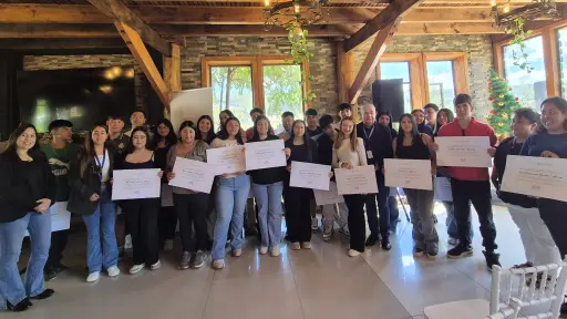Rucalhue Energía entrega 210 becas de estudio a estudiantes de Santa Bárbara y Quilaco