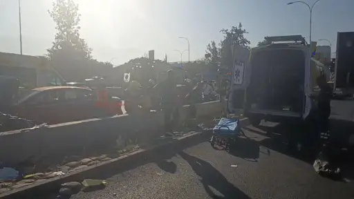 Colisión múltiple en Autopista Central dejó siete heridos y restricción vehicular total