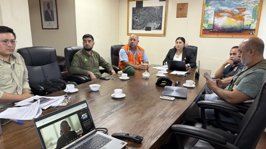 La instancia de coordinación reunió a equipos municipales, organismos de emergencia y representantes vecinales de Coihueco y Mirrihue Alto., Municipalidad de Antuco
