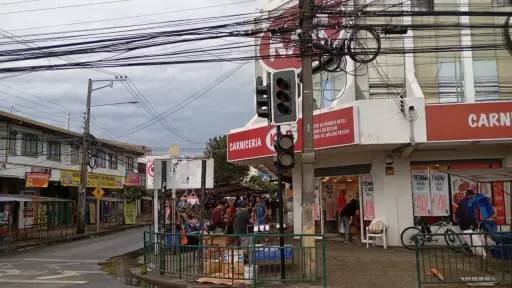 Semáforos apagados en centro de Los Ángeles por corte de luz