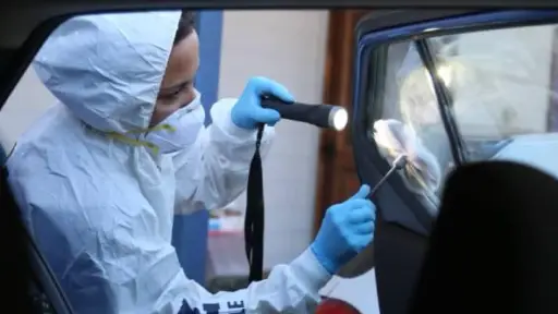 Continúa búsqueda de autores de robo y colisión con incendio en Los Ángeles