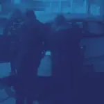 Sorprenden a pareja intentando robar vehículo a empujones en Los Ángeles, La Tribuna