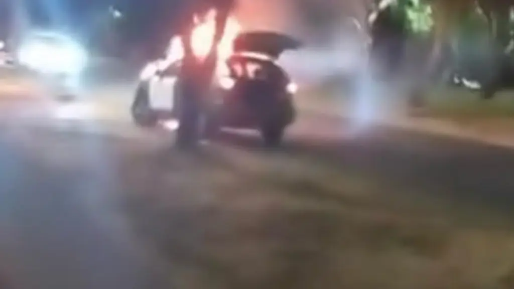 Vehículo de Carabineros resultó incendiado en Los Ángeles, Elespectador elei