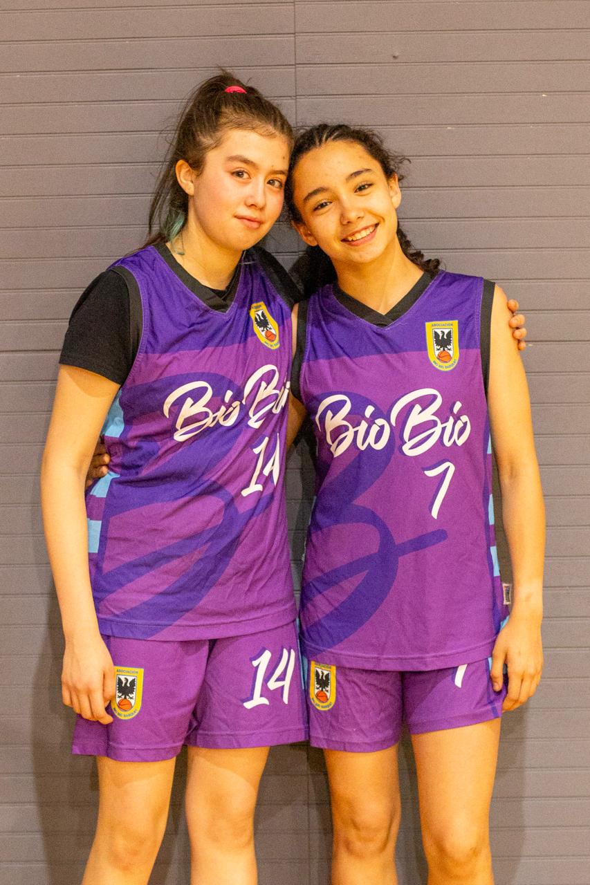 Josefina Rubilar y Loreto Heredia integran la nómina final de 12 jugadoras de la Selección Regional de Damas U13 / La Tribuna