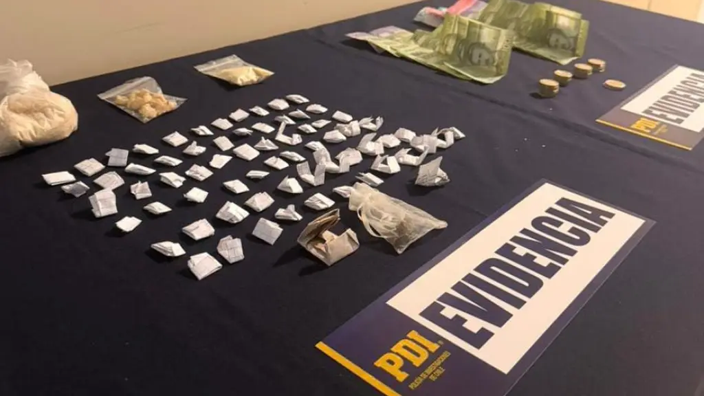 Operativo permitió incautar droga de tipo cannabis sativa y cocaína base, elementos para la dosificación y pesaje de las sustancias ilícitas, entre otras especies., PDI Araucanía