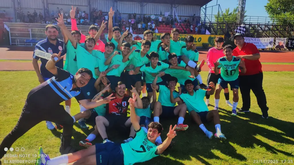 : La selección de la ANFA Biobío-Los Ángeles celebró hace tan solo un mes su clasificación al Campeonato Nacional de Primera Infantil de Osorno, ahora espera una pronta solución para concretar a su traslado al sur del país, La Tribuna