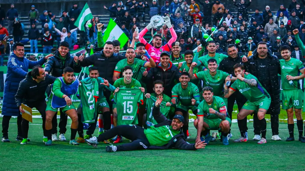 Comunal Cabrero mantiene viva la ilusión del ascenso al profesionalismo tras las sanciones administrativas a Deportes Melipilla y San Antonio Unido, La Tribuna