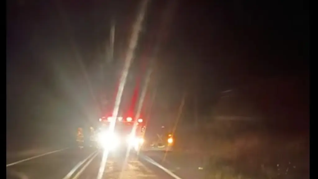 Un lesionado dejó una colisión entre un auto y una máquina cosechera en Santa Bárbara, SB Televisión