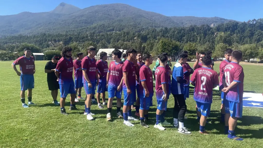 El torneo se jugará durante tres jornadas en el Estadio Municipal y Villa Las Rosas, con participación de clubes chilenos y argentinos., Municipalidad de Antuco / Archivo