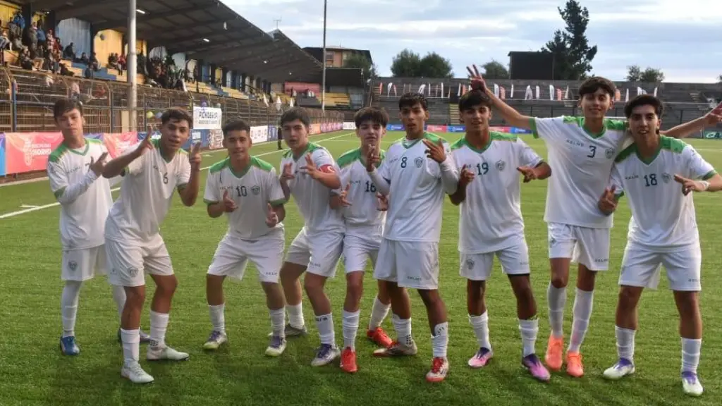 Tras el gol, la celebración de los angelinos, La Tribuna