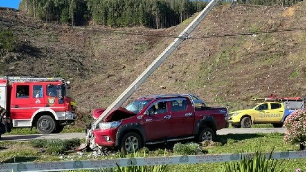 Laja es la comuna más afectada por cortes de energía eléctrica a raíz de choque con postes, Frontel