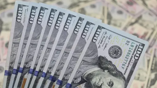 Por contrabando de dinero en el Aeropuerto de Santiago: condenan a 541 días de cárcel a joven que ocultó más de US mil