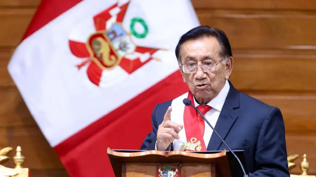 José María Balcázar asumió la presidencia interina de Perú tras la destitución de Jerí, Radio Pauta 