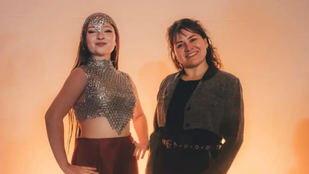 Florishi (a la derecha), acompañada de una modelo | Cedida