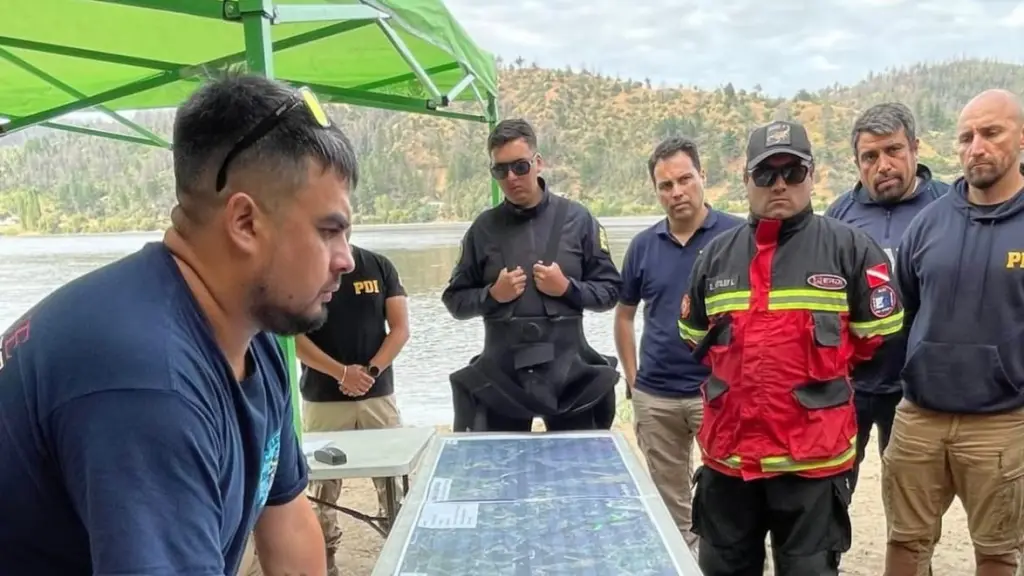 Labores realizadas por parte del grupo GERSA San Rosendo en el sector del embalsadero de la comuna., Cedida