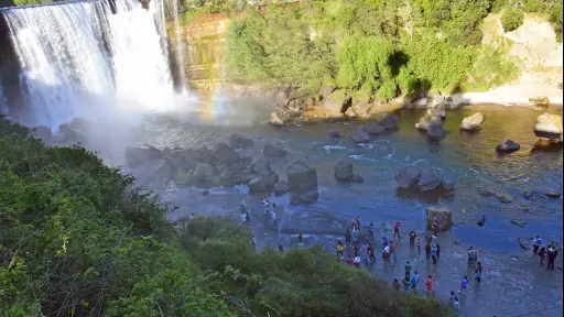 La mejor ayuda es ir de vacaciones: llaman a reactivar destinos turísticos tras incendios