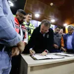 El gobernador Sergio Giacaman y los alcaldes de Penco, Concepción, Tomé y Florida formalizaron el traspaso de $2.359 millones para atender la emergencia, GORE Biobío