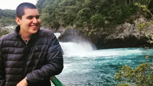 Síndrome TRAPS: Joven de Santa Bárbara espera acceso a tratamiento que cuesta $15 millones mensuales