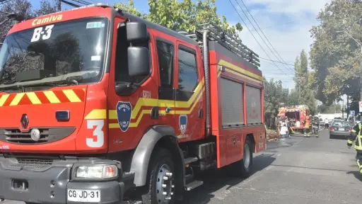 Fuerte olor a gas en pleno centro de Los Ángeles moviliza a Bomberos