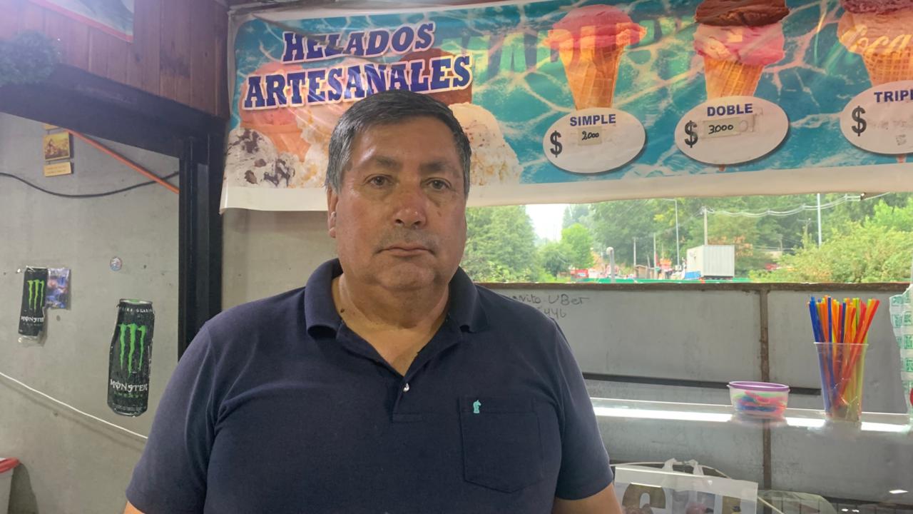 Luis Arroyo, presidente de la Asociación Gremial Artesanal, advirtió que el tramo fuerte del verano no logró sostener las ventas del sector. / Nicolás Maureira | La Tribuna