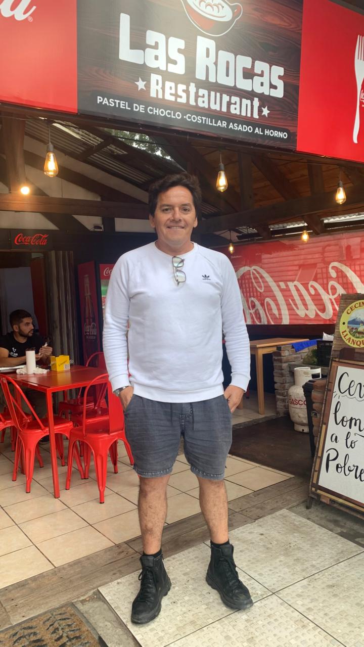 René Cea Castillo, propietario del restaurante Las Rocas, apuntó a una temporada por debajo de lo esperado, con menor afluencia y bajo consumo. / Nicolás Maureira | La Tribuna