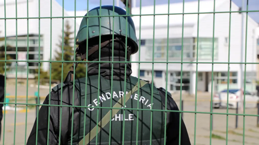 Gendarmería, El Mercurio - Contexto