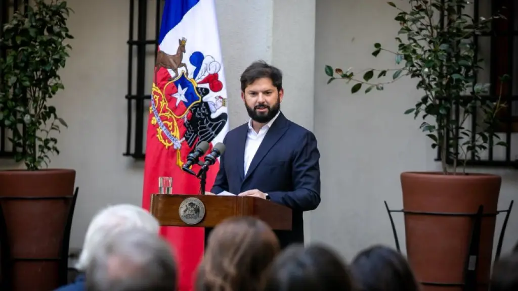 Boric planteó que la visión predominante en Washington supone que América Latina debe alinearse con los criterios de seguridad nacional y desarrollo definidos por ese país, restringiendo vínculos considerados competitivos o incómodos., Ministerio de Relaciones Exteriores