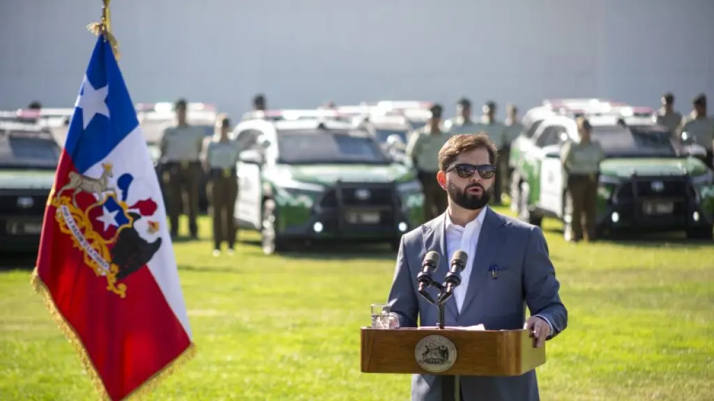 Carabineros ordenó la publicación de la distinción en su boletín oficial y la realización de los registros administrativos correspondientes, formalizando así el reconocimiento al Presidente saliente., contexto