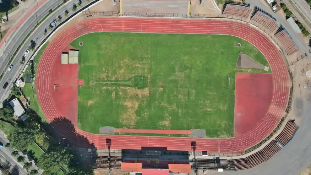 El deteriorado estado del césped mantiene en duda la realización del partido de vuelta entre Iberia CDSC y Pedro Montt., cedida