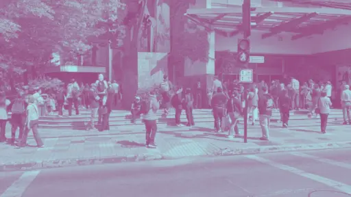 Hombre recibió una golpiza a pocos metros del Mall Plaza de Los Ángeles