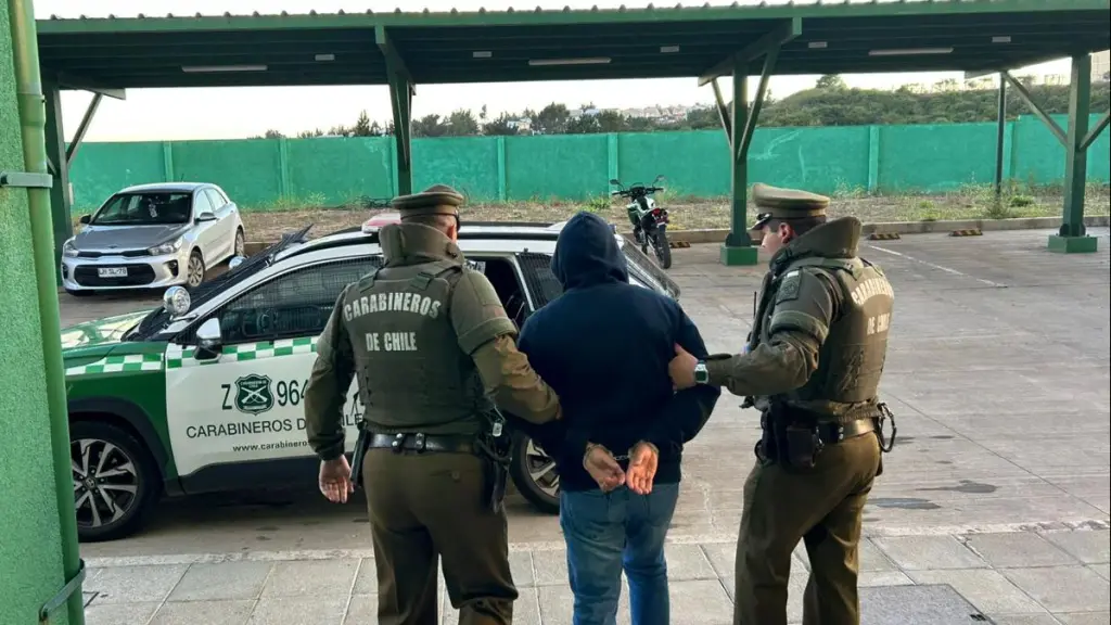 Hombre fue detenido por robos a colegios y ferretería de Santa Fe en Los Ángeles, referencial