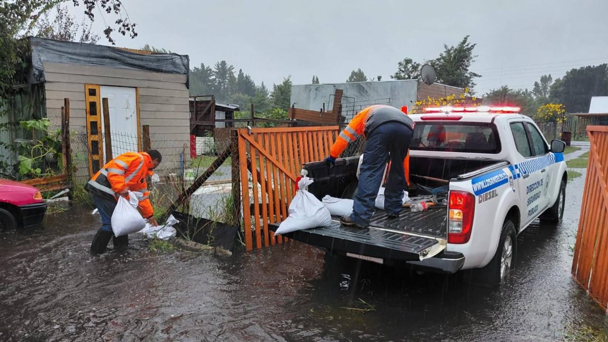 Los Ángeles registra 15 viviendas afectadas y más de 40 emergencias por el sistema frontal del fin de semana