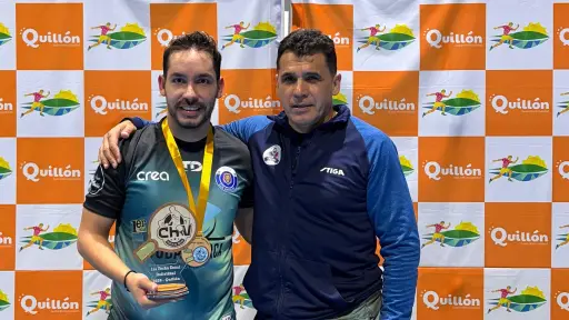 Ignacia Jiménez y Manuel Moya encabezan cosecha de medallas en zonal sur de tenis de mesa