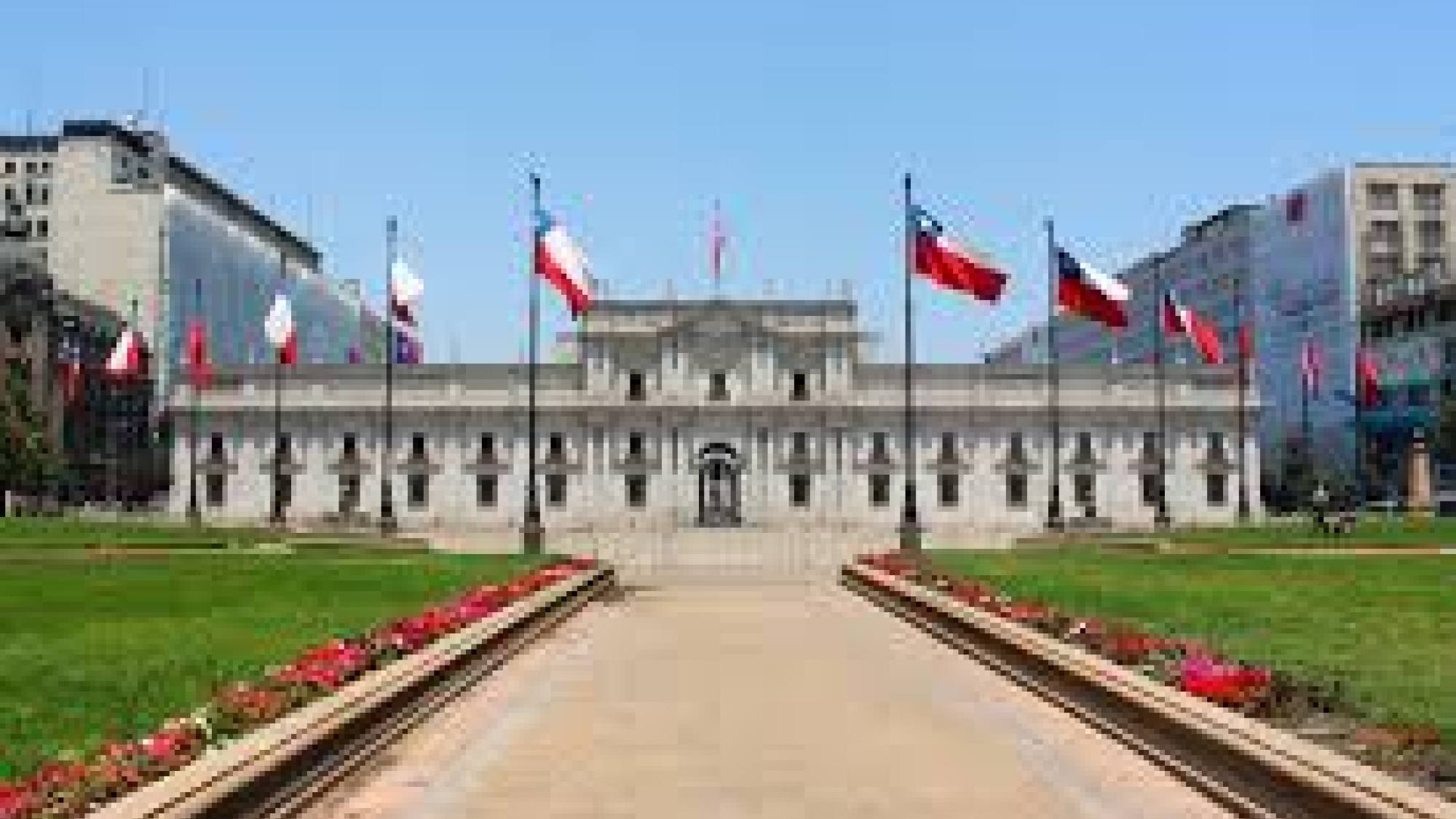 Cuatro desafíos urgentes marcarán los primeros 100 días de Kast, según experta de la UDD