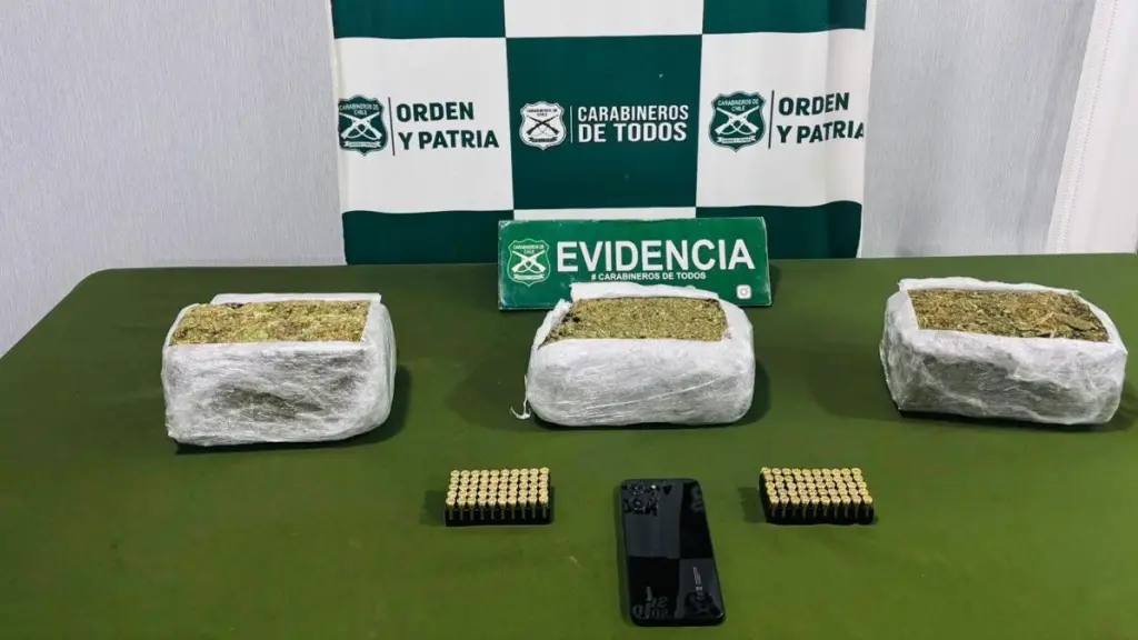 Droga incautada en control carretero a la altura de Cabrero, Carabineros de Chile