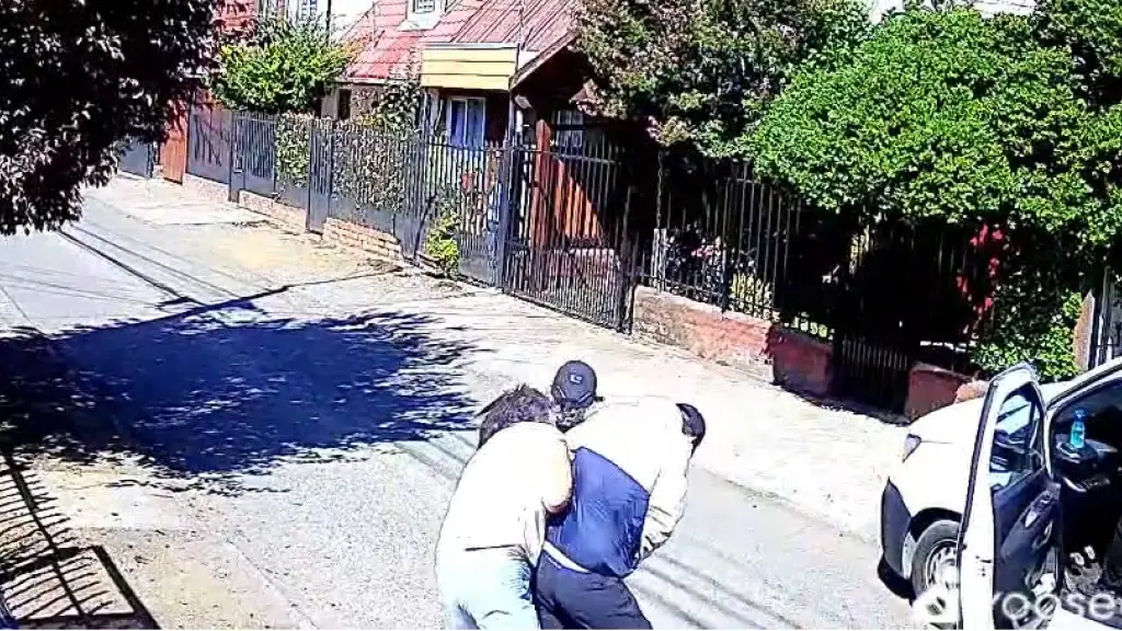 El delito fue permetrado por tres antisociales en el sector sur de Los Ángeles., Redes Sociales