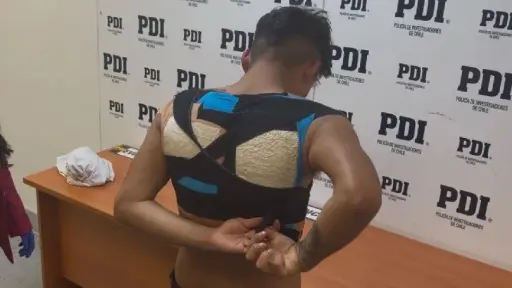 Detienen a cuatro personas y se incautan más de 11 kilos de éxtasis en el aeropuerto de Santiago