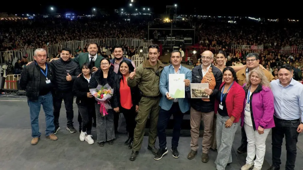 Un sueño largamente esperado comenzó a materializarse para los vecinos de Nacimiento con la firma del comodato del Fundo Santa Rosa. , CMPC