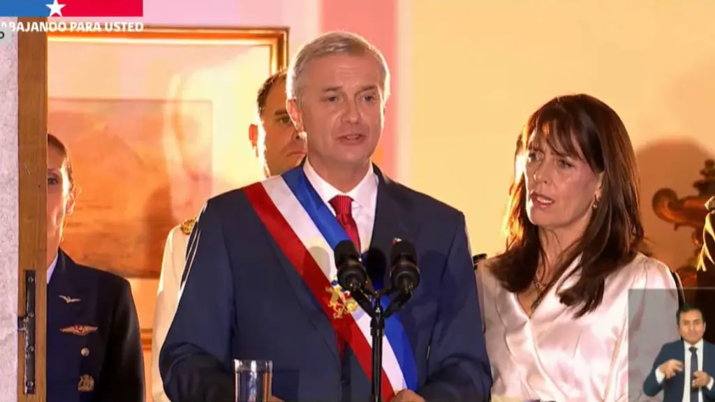 José Antonio Kast durante su primer discurso desde el Palacio de La Moneda tras asumir la conducción del país para el periodo presidencial 2026-2030., Captura