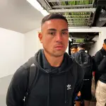 Diego Vallejos se retira triste tras la definición a penales, luego de dejarlo todo con la camiseta de Comunal Cabrero en la lucha por el ascenso, La Tribuna