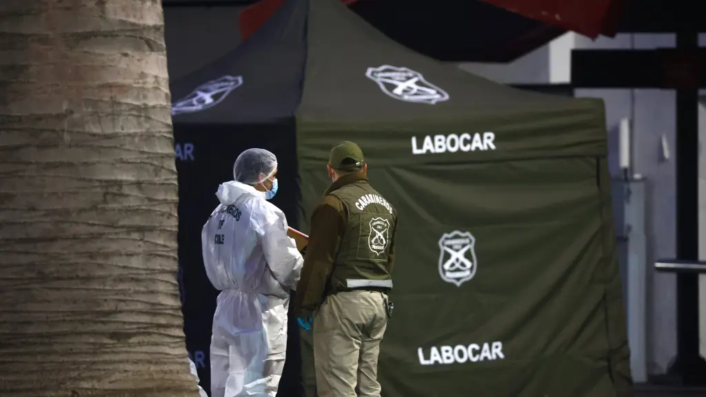 El cuerpo habría sido hallado al costado de una plaza de juegos. , Redes sociales 