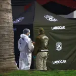 El cuerpo habría sido hallado al costado de una plaza de juegos. , Redes sociales 