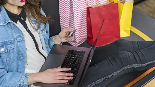 Cómo comprar y vender por internet sin riesgo de robo o estafa, según la PDI