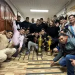 Recepción oficial en el edificio consistorial reunió a jugadores y autoridades, donde se realizaron fotografías junto al trofeo obtenido en el certamen internacional., Municipalidad de Antuco