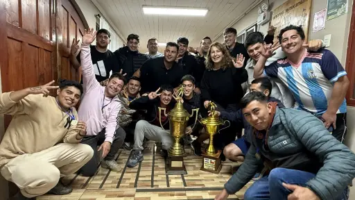 Con recibimiento municipal: Antuco celebra bicampeonato en la Copa Pichachén 2026