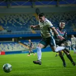 Comunal Cabrero y Lota Schwager disputarán este sábado en el Estadio Ester Roa Rebolledo el ansiado ascenso a la Segunda División Profesional, un logro que también abre la puerta a grandes desafíos administrativos y económicos, La Tribuna