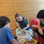 Ruth Barra, alfarera nacimentana, Cedida